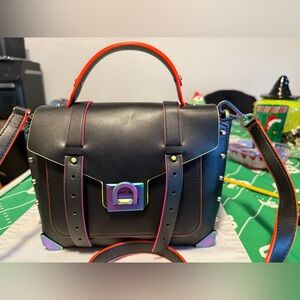 EUC Michael Kors Leather Medium Manhattan Satchel